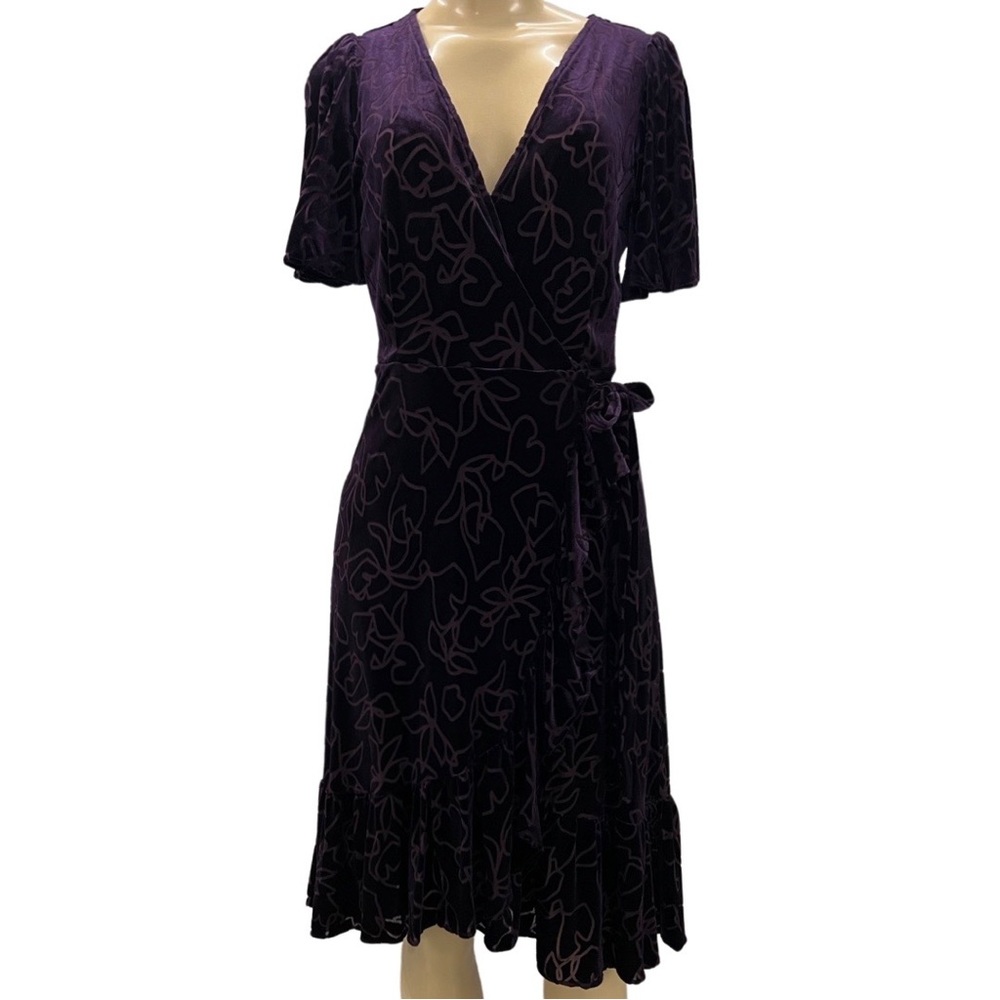 🎩🗝️ NWT $159 Calvin Klein Purple Short V-Neck Ruffled Hem Faux Wrap Velvet Dress - Picture 8 of 14